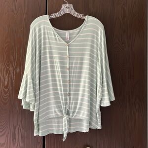 p & rose 3/4 sleeve striped top. Size Medium